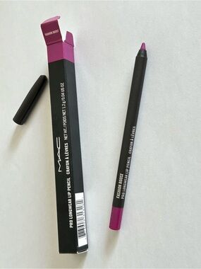 MAC pro longwear lip pencil - fashion boost